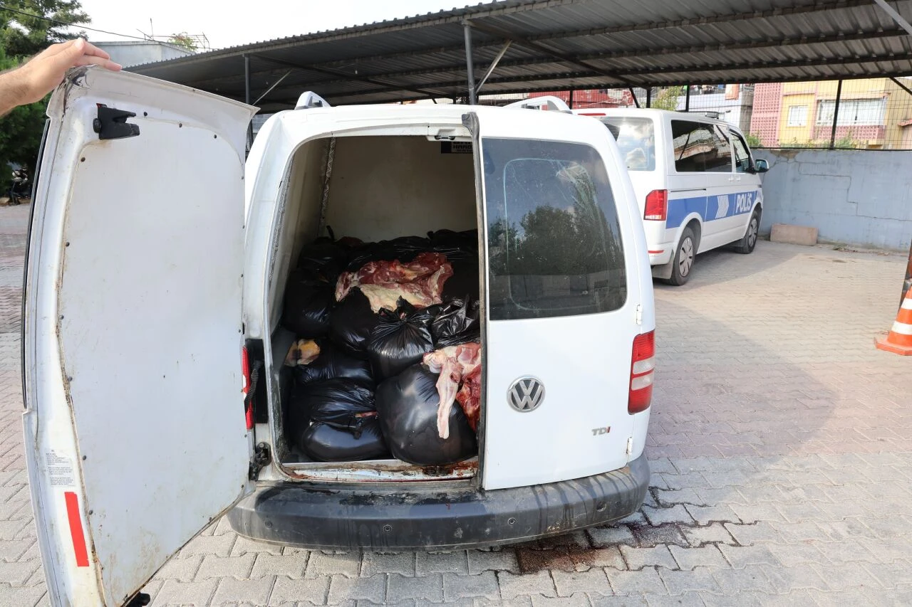 Aracında tonlarca at ve eşek eti yakalandı! Şoke eden savunma: Akrabalarıma dağıtacaktım - 1. Resim