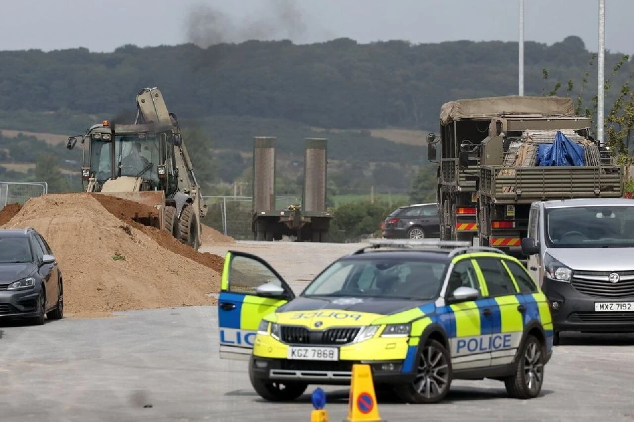 Nazi Almanyası'na ait bomba yüzlerce insanı evinden etti! İmha günlerce sürecek