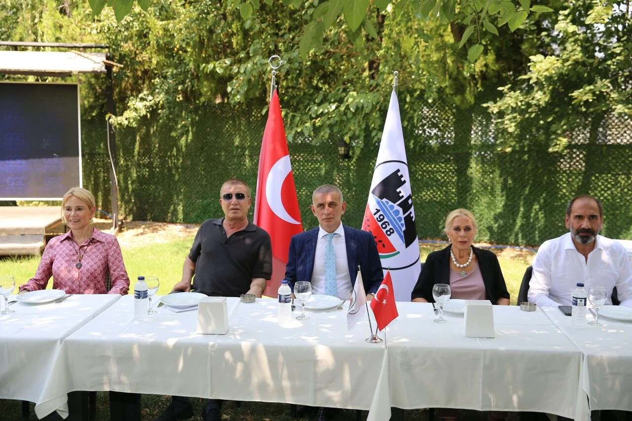 TFF Başkanı İbrahim Hacıosmanoğlu konuşma yaptı! - 2. Resim