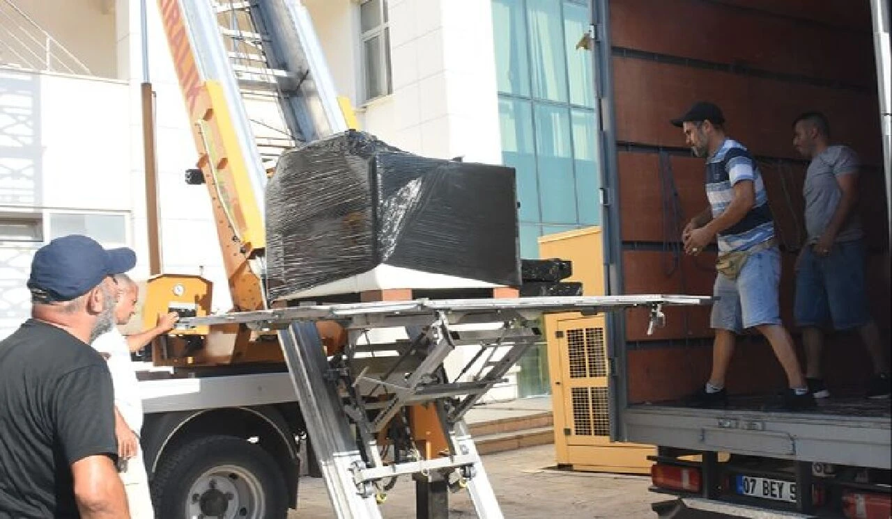 CHP'li belediyenin borcu başına bela açtı! Makam odası haczedildi - 2. Resim
