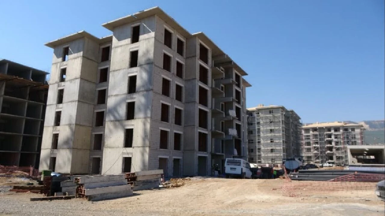 Ebrar Sitesi'nin bulunduğu alanda yeni binalar yükseldi!