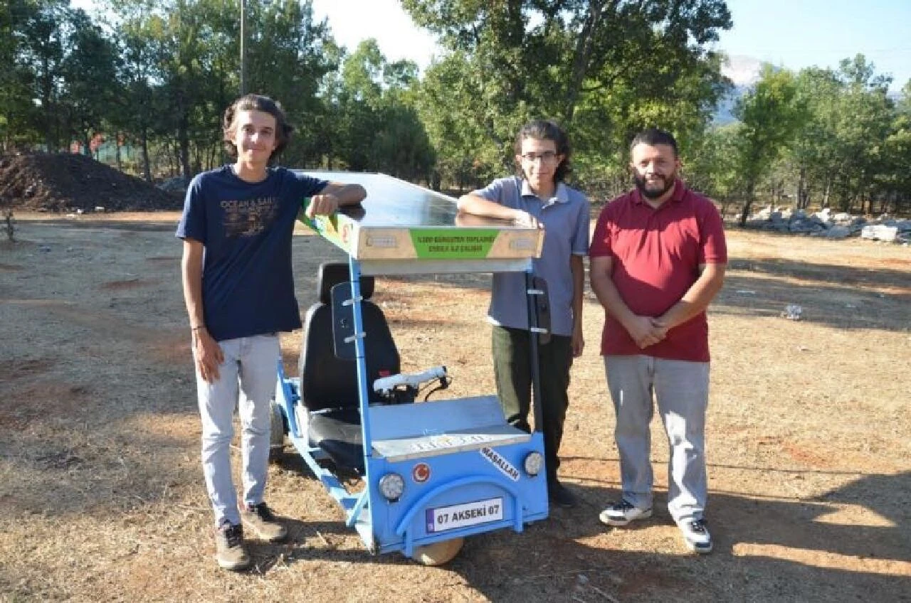 15 yaşındaki genç, yaz tatilinde çalışıp kazandığı parayla kendi elektrikli aracını tasarladı - 3. Resim