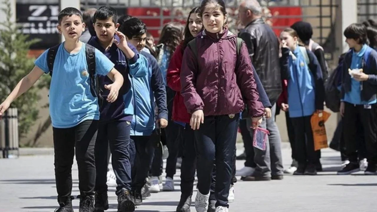 Ağustos ayı İOKBS bursluluk parası hesaplara geçiyor! Vakıfbank ve PTT hesabınızı kontrol edin - 1. Resim