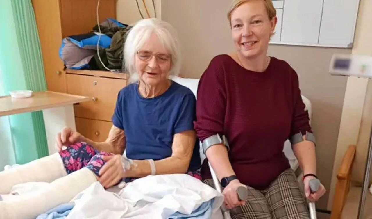 Böcek ısırığı hayatını mahvetti: İki bacağı da kesildi - 3. Resim