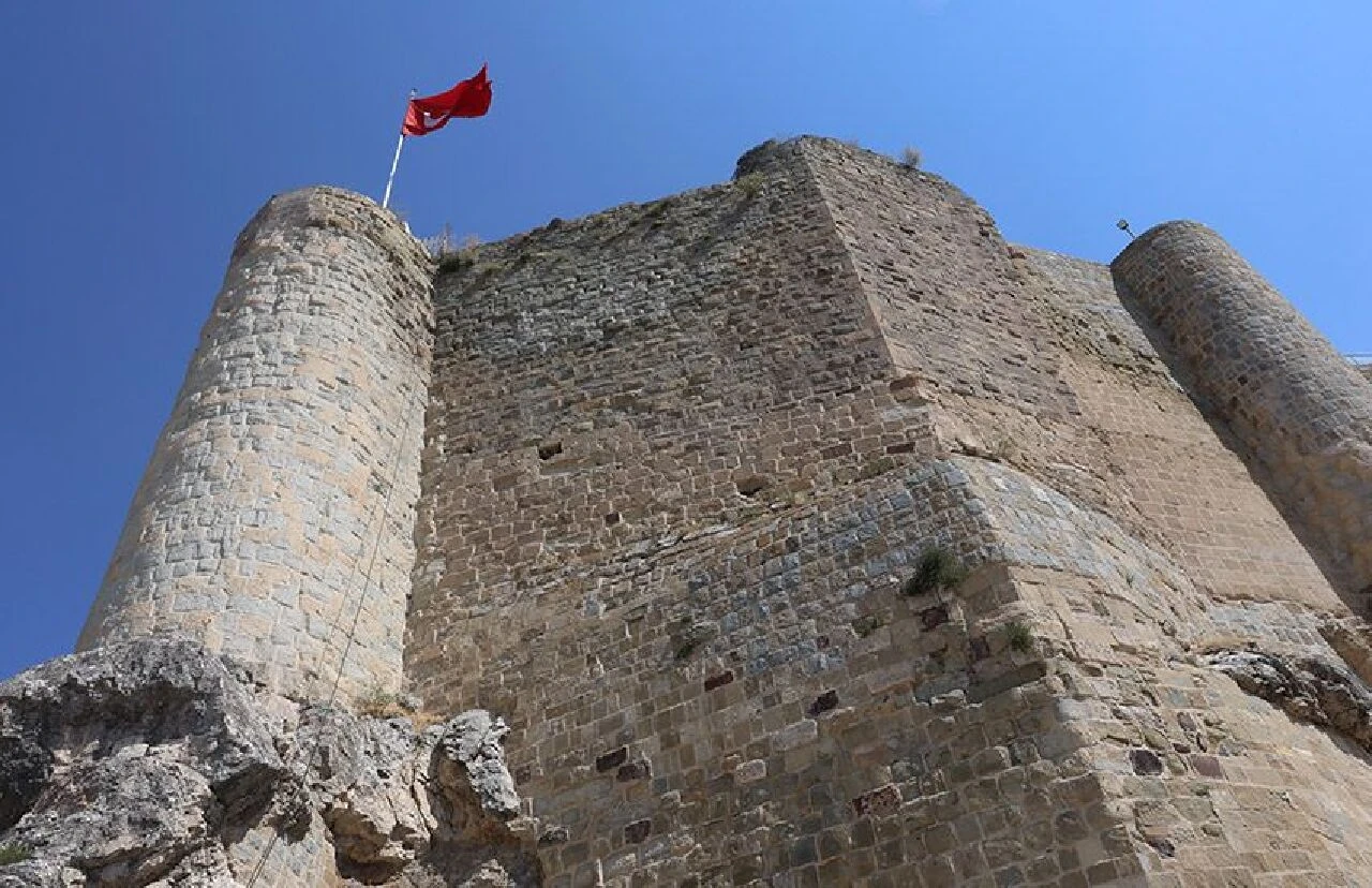 Elazığ'da şaşırtan keşif! İki kral esir alınmıştı, görüntüler merak edildi - 2. Resim