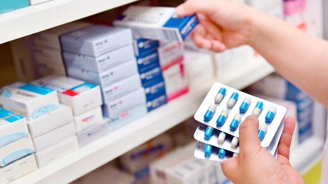 Hazine ve Maliye Bakanlığı İlaç sanayicileri ile <a href=