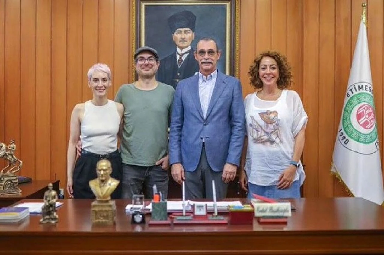 Melisa Sözen Fransız dizisinde YPJ’li ajanı oynadı! Sosyal medyada eleştiri yağdı - 2. Resim