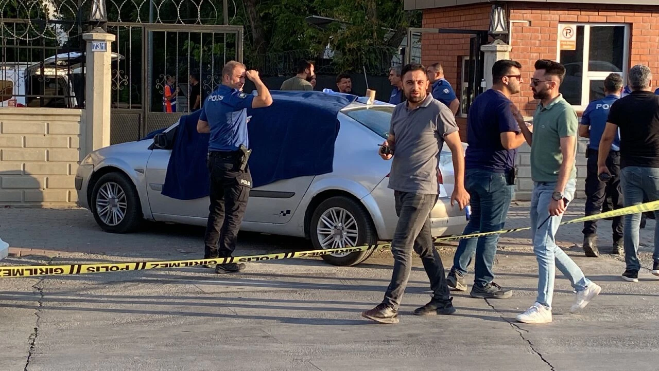 Otomobil içinde tartışırken eşini öldürdü, sonra da polise gidip - 2. Resim