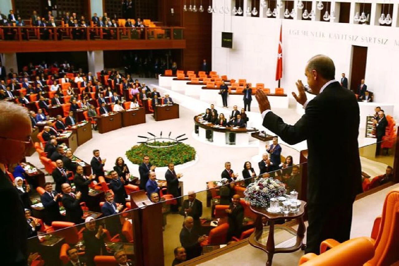 Yeni Anayasa'nın detayları ortaya çıktı: Mehmet Uçum tarih vererek açıkladı! Yüzde 50+1 değişiyor mu? - 5. Resim