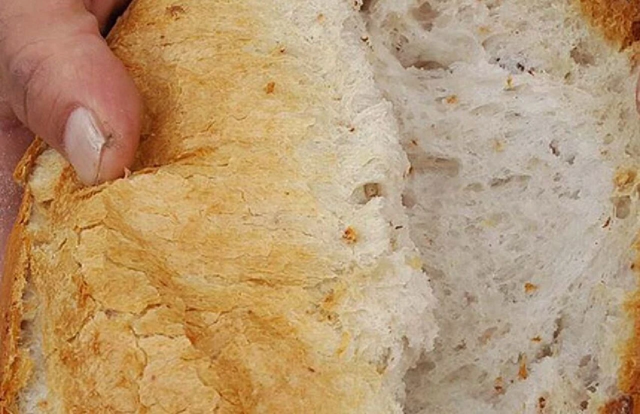Boğaza takılan çekirdek kabuğu saatlerce uğraştırıyor! Bu yöntemle kurtulabilirsiniz: Bir yemek kaşığı yeter - 3. Resim