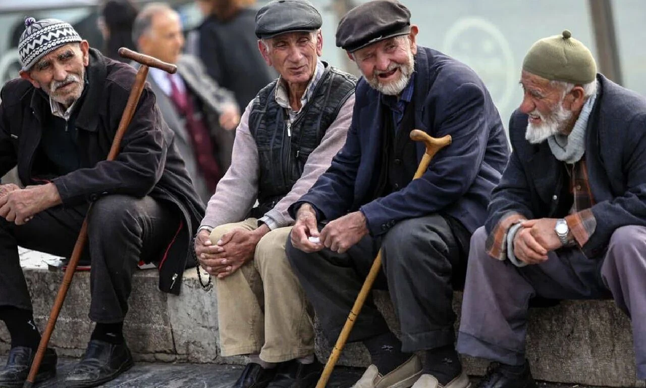 Emeklinin yüzü gülecek! Her alanda özel indirimler geliyor, anlaşma imzalandı: İşte detaylar - 1. Resim