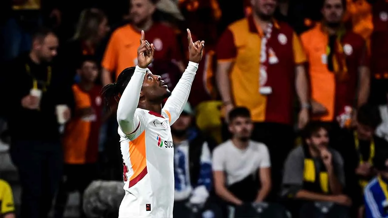 Galatasaray'da Batshuayi golleriyle tarihe geçti! Avrupa kupalarında ilkleri yaşadı - 1. Resim