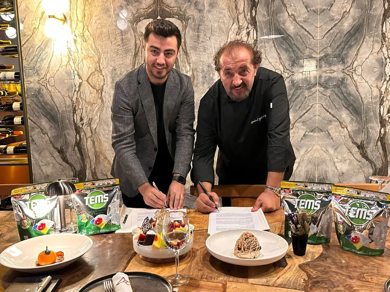 Mehmet Şef, yerli bulaşık kapsülü Tems'in yeni reklam yüzü oldu