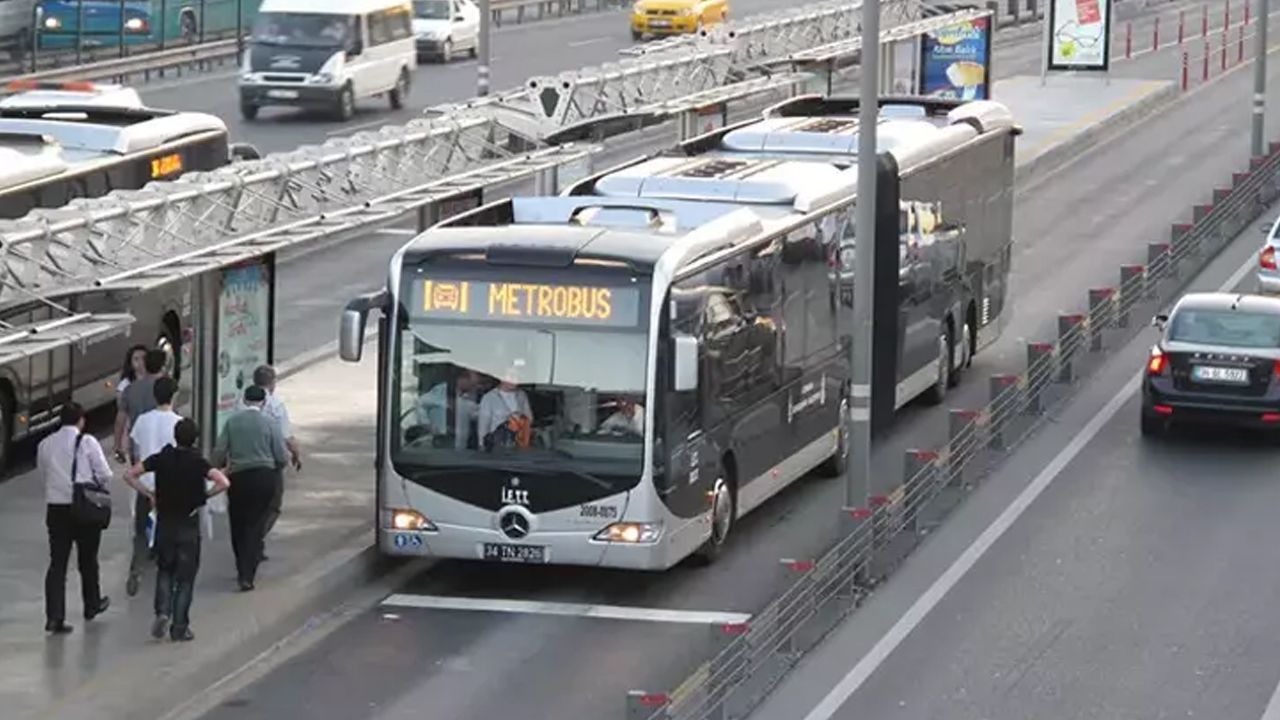 Metrobüs kullanacaklar dikkat! Bu duraklar hizmet dışı kalacak