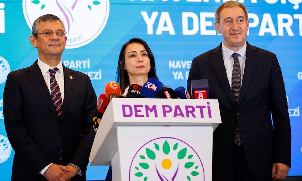 MHP'li Semin Yalçın'dan CHP ve DEM Parti'ye zehir zemberek sözler - 2. Resim