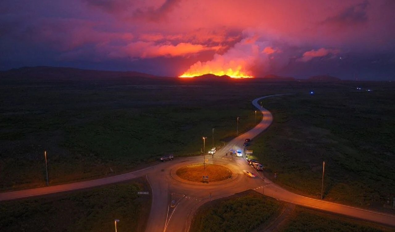 Altı bin yılın ardından yeniden aktif! İzlanda'daki yanardağdan inanılmaz görüntüler - 1. Resim