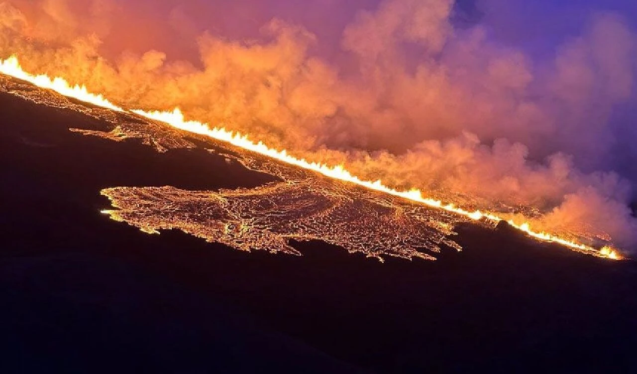 Altı bin yılın ardından yeniden aktif! İzlanda'daki yanardağdan inanılmaz görüntüler - 2. Resim