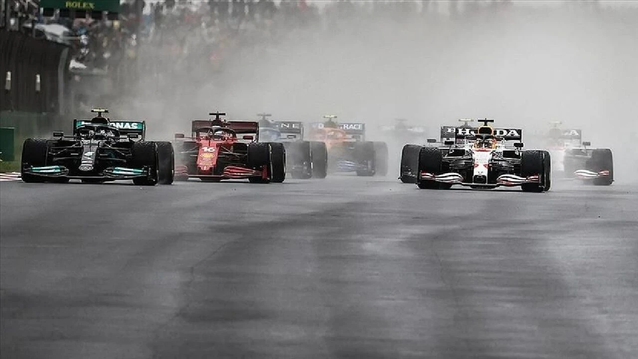 F1 Hollanda GP sıralama turları 24 Ağustos Cumartesi günü saat 16.00'da başlayacak - 1. Resim