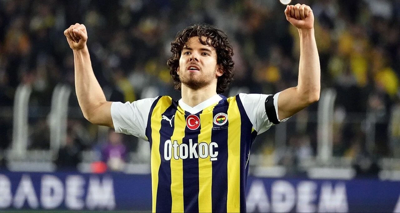 Ferdi Kadıoğlu'nun transfer olduğu Brighton, Premier Lig'de sezona lider başladı