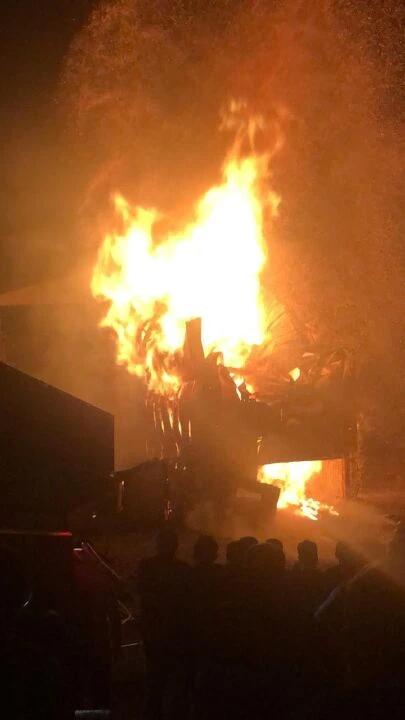 Krom maden tesisi alev alev yandı! Bursa'da meydana gelen yangına çok sayıda araç müdahale etti - 3. Resim