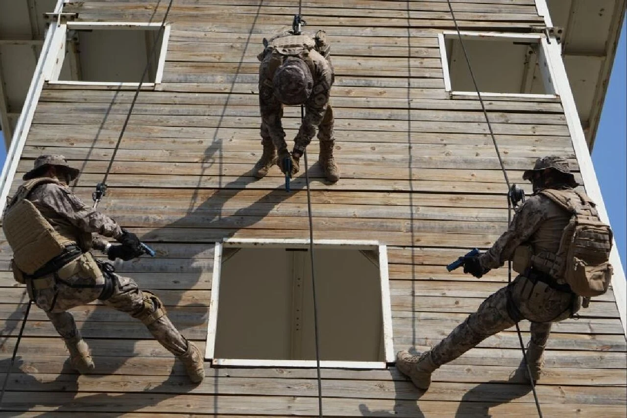 PÖH'ten baş döndüren tatbikat! Film sahnelerini aratmadı