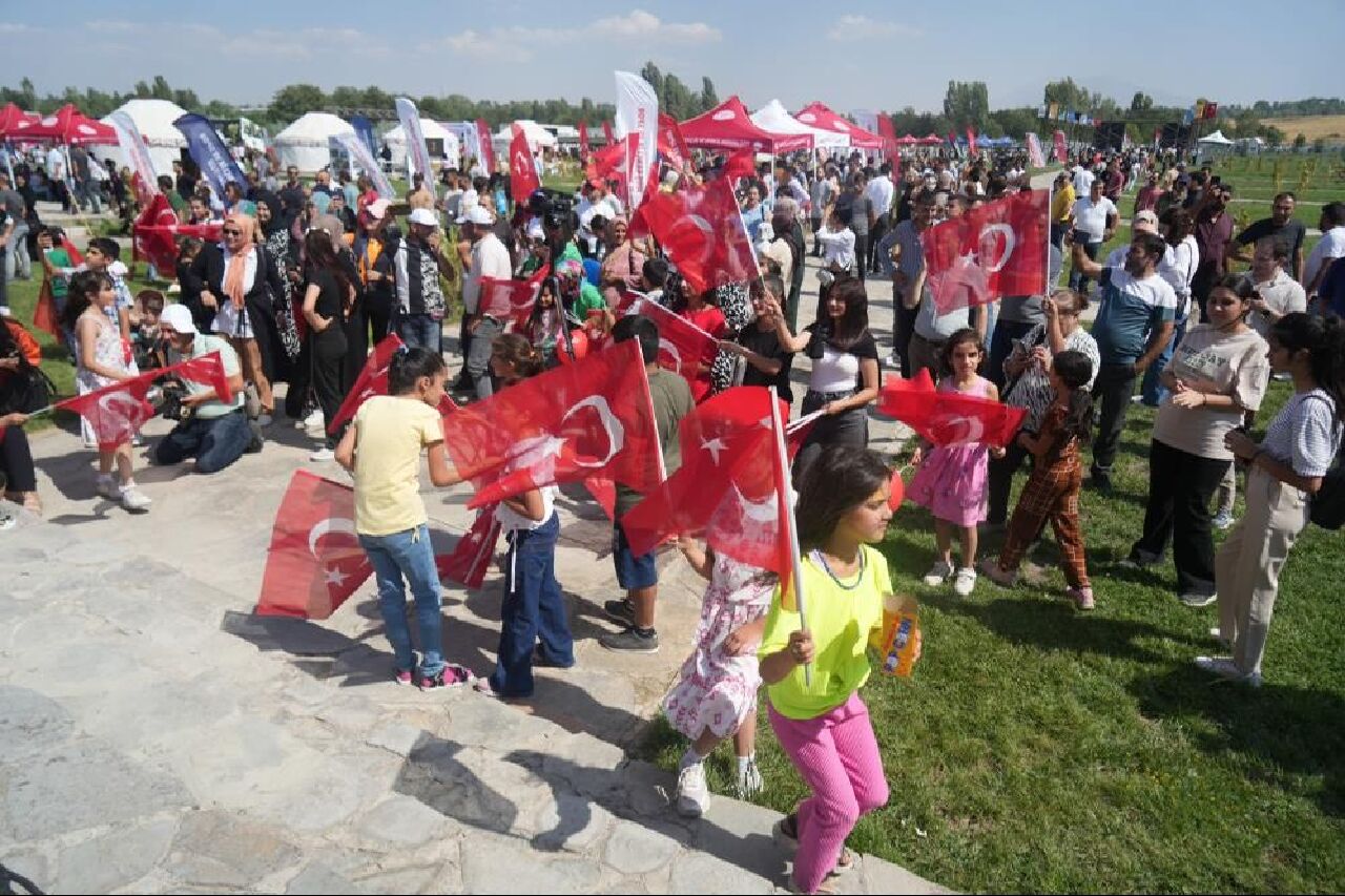 Şanlı zaferin 953’üncü yıl dönümü kutlamaları başladı: Malazgirt okun yaydan çıktığı yer! - 1. Resim