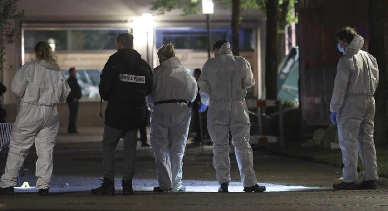 Son dakika | Almanya'nın Solıngen kentindeki bıçaklı saldırıyı DEAŞ üstlendi - 2. Resim