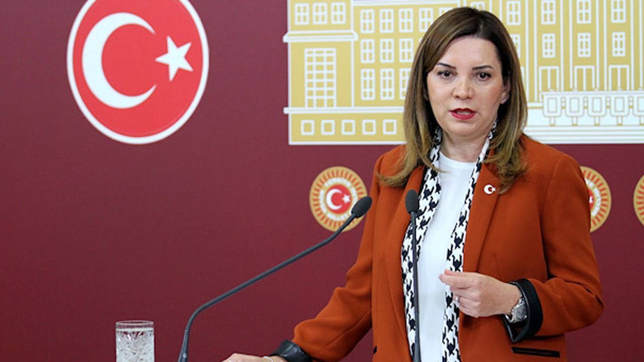 Arzu Erdem MHP&#039;den istifa etti! Üç dönem milletvekili seçilmişti