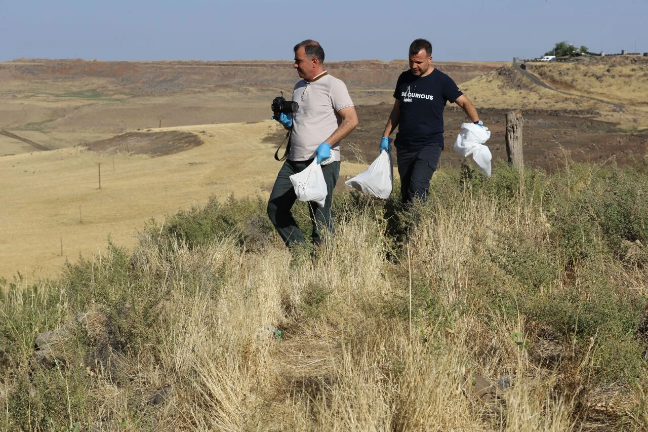 Narin Güran bulundu mu? Ekipler evinin çevresinde şüpheli iz buldu - 1. Resim