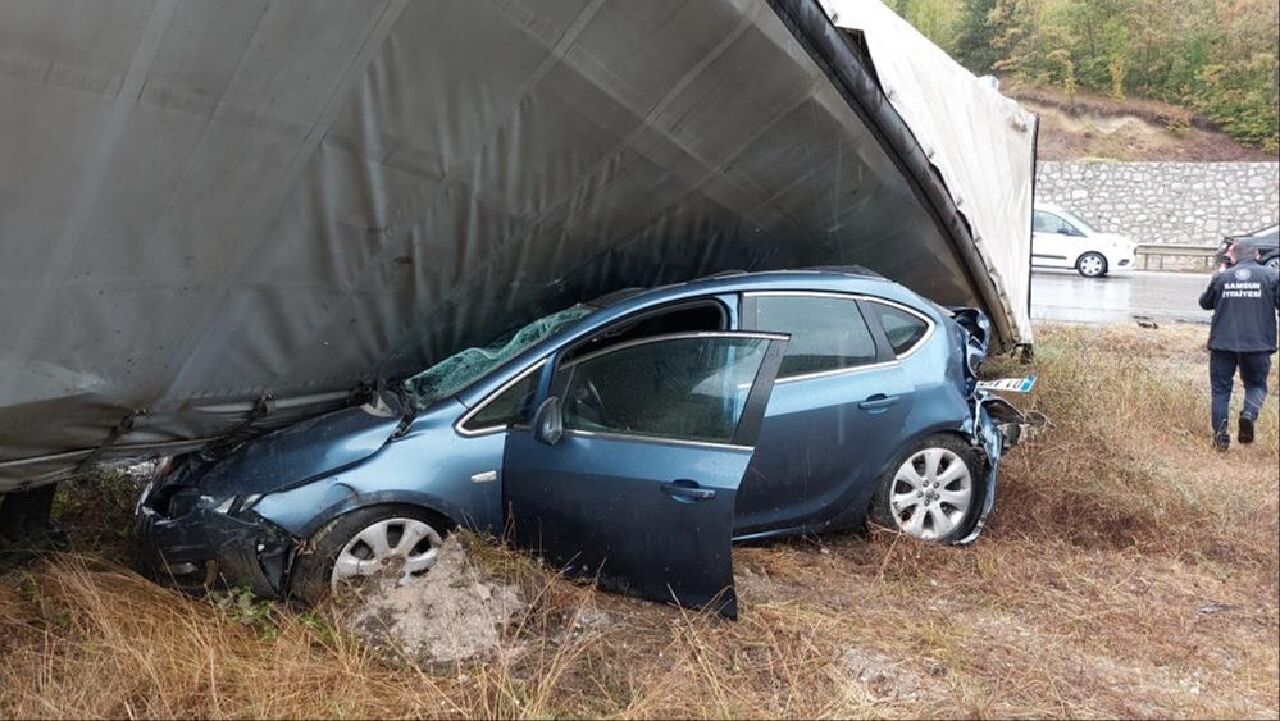 Son dakika | Samsun'da kaza sonrası TIR dehşeti! Araçlardan inenleri ezdi geçti - 2. Resim