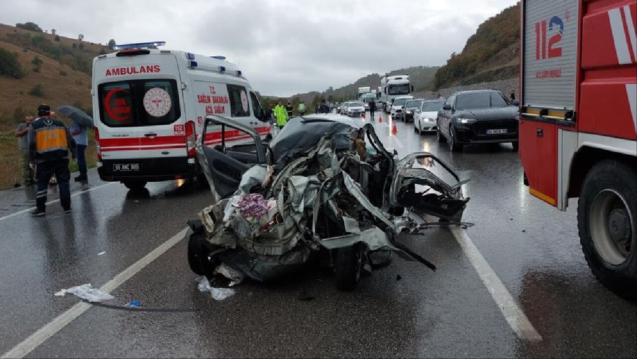 Son dakika | Samsun'da kaza sonrası TIR dehşeti! Araçlardan inenleri ezdi geçti - 1. Resim