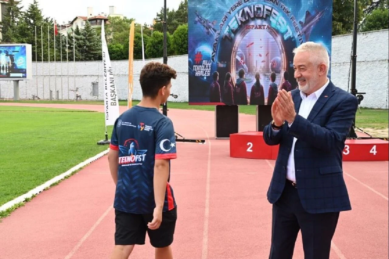 TEKNOFEST Drone Şampiyonası bitti: İşte Türkiye'nin en hızlı dron pilotları!