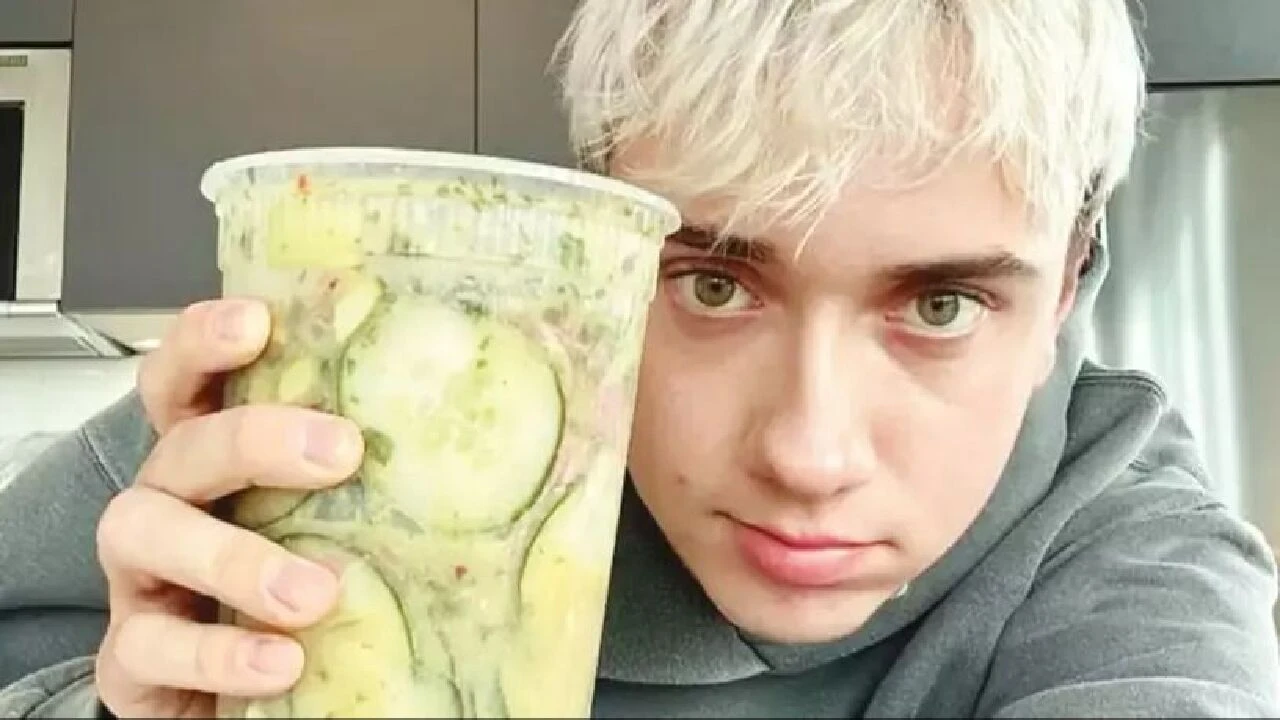 TikTok trendi salatalık satışlarını patlattı! Adeta kıtlık yaşanıyor - 1. Resim