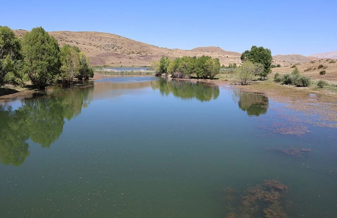 Türkiye'de Aygır Gölü asırlardır gizemini koruyor! Efsaneleriyle tüyler ürpetiyor - 2. Resim