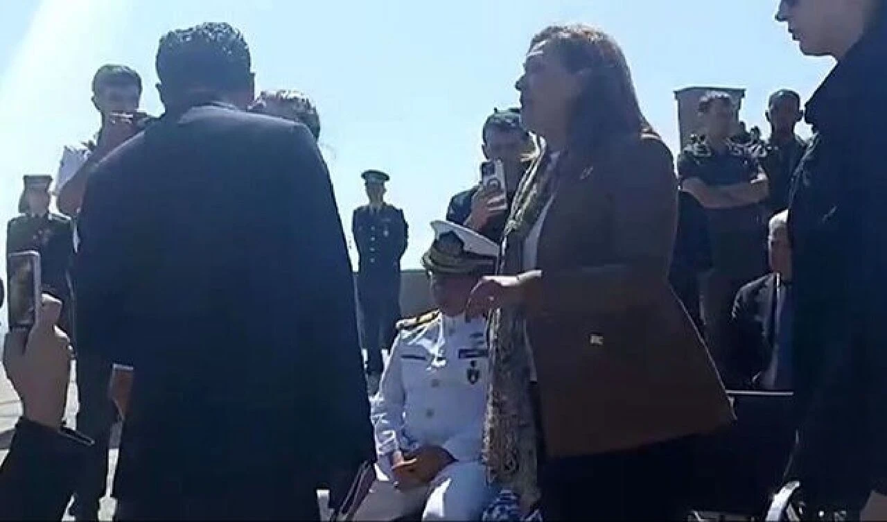 Afyonkarahisar Belediye Başkanı Burcu Köksal'dan sandalye tepkisi! Valilik görevlileriyle büyük gerginlik