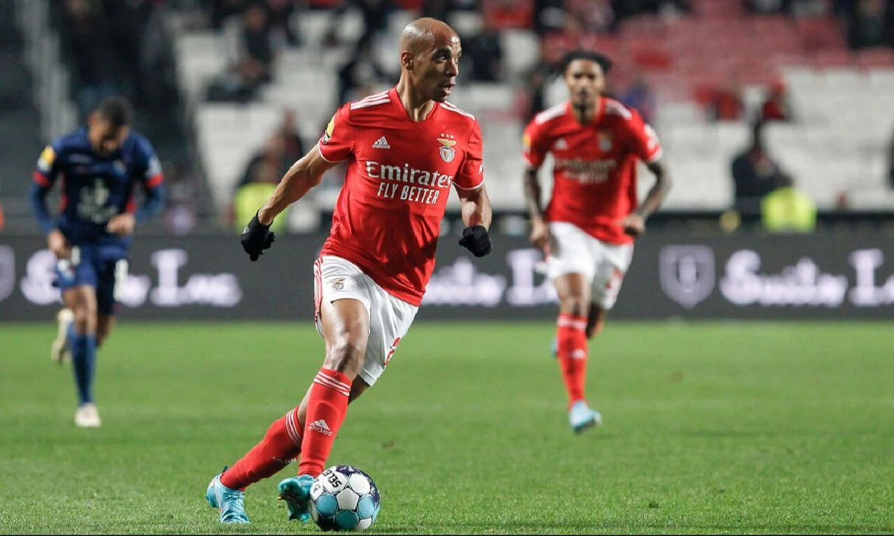 Beşiktaş'a transfer olacağı iddia edilen Joao Mario, Benfica forması giyiyor