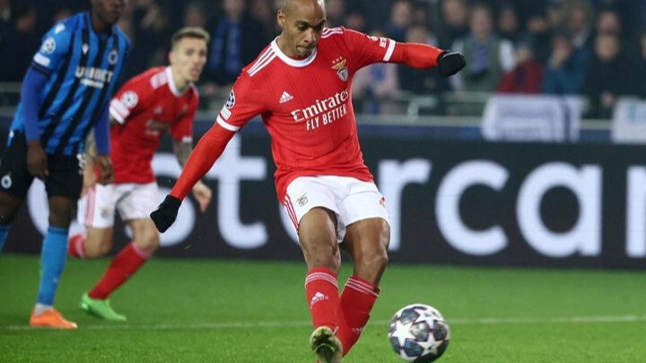 Beşiktaş&#039;a transfer olacağı iddia edilen Joao Mario, Benfica forması giyiyor