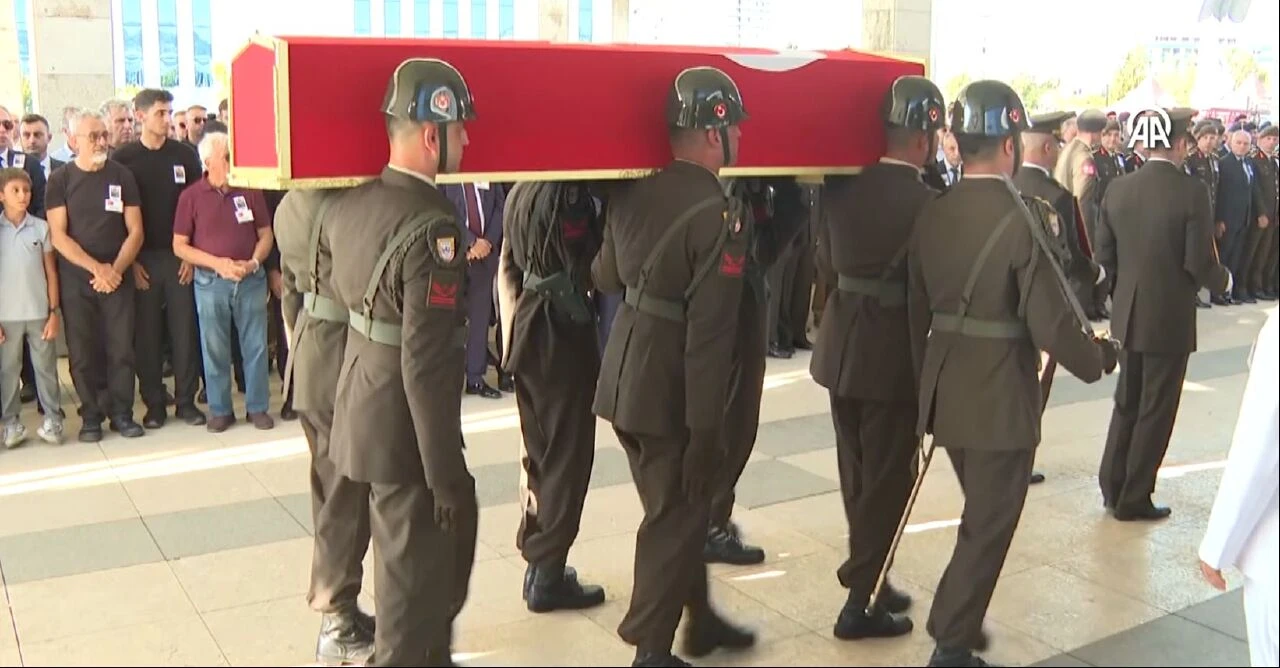 Eski Jandarma Genel Komutanı Galip Mendi’ye veda! - 3. Resim