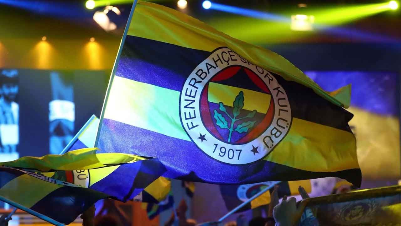 Fenerbahçe&#039;den gece yarısı çarpıcı açıklama: Hakemi eleştirdi, TFF&#039;ye çağrı yaptı