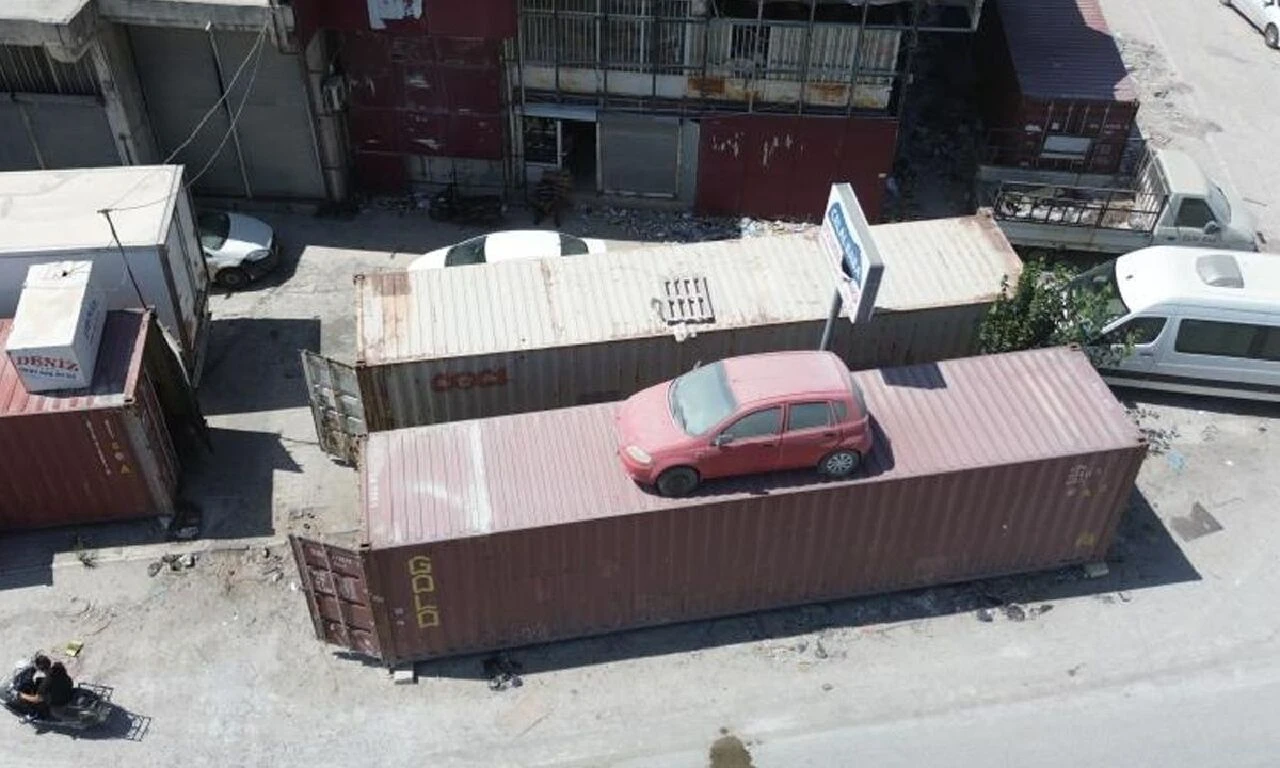 Hırsızlarla illallah ettirdi! Arabada çalınacak bir şey bırakmadılar: Çözümleri hayretler içinde bıraktı - 1. Resim