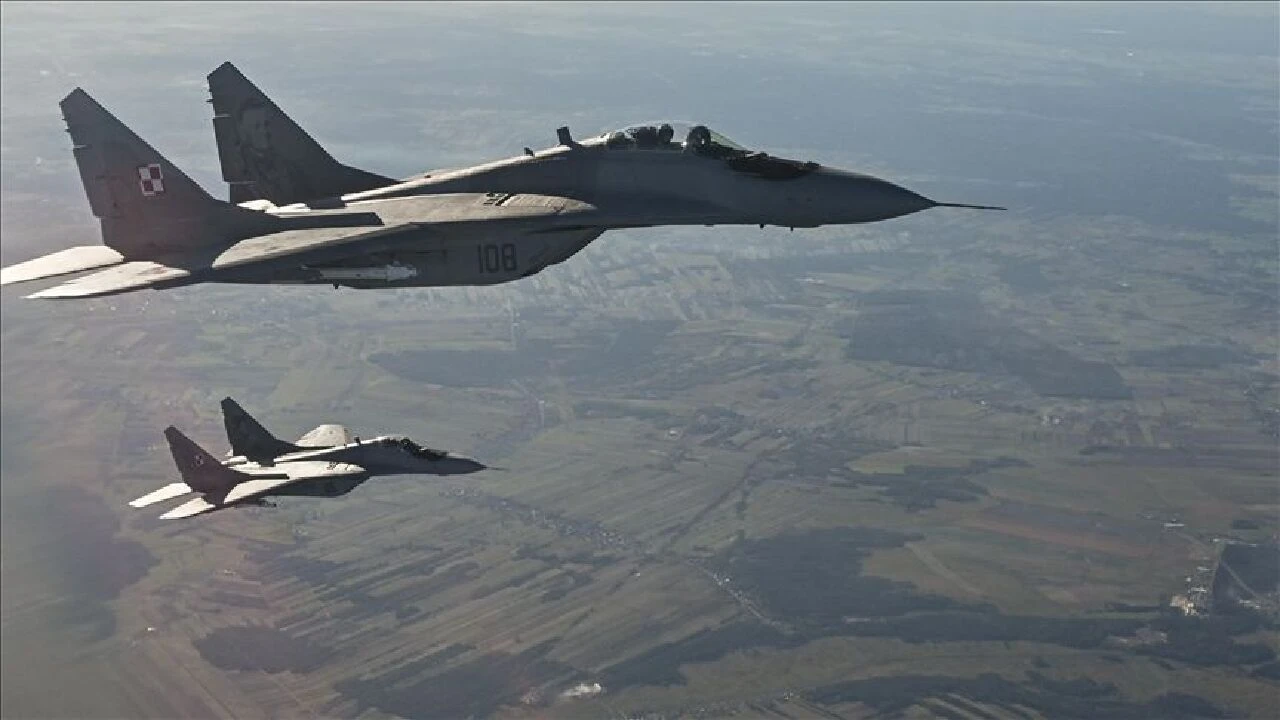 Rusya Kiev'e saldırdı Ukrayna Saratov'daki çok katlı binayı vurdu! Polonya'dan askeri uçaklar havalandı - 4. Resim