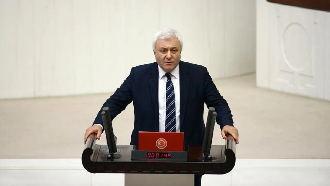 Soruşturma başlatılan Tuncay Özkan, 28. dönem İzmir milletvekili