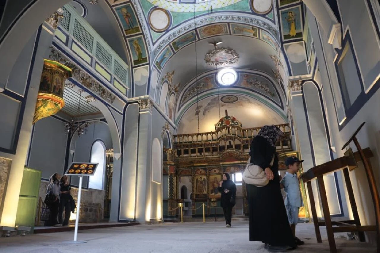 Adeta tarih kokuyor! Ayakta duran en eski kilise Konya'da: Ahşaptan kol ve bacaklar üretilip cepheye gönderilmiş - 1. Resim
