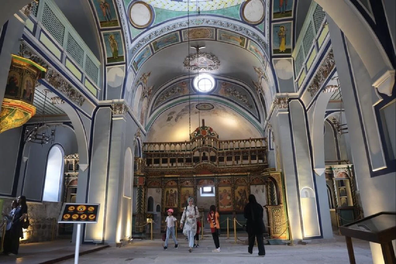 Adeta tarih kokuyor! Ayakta duran en eski kilise Konya'da: Ahşaptan kol ve bacaklar üretilip cepheye gönderilmiş - 2. Resim