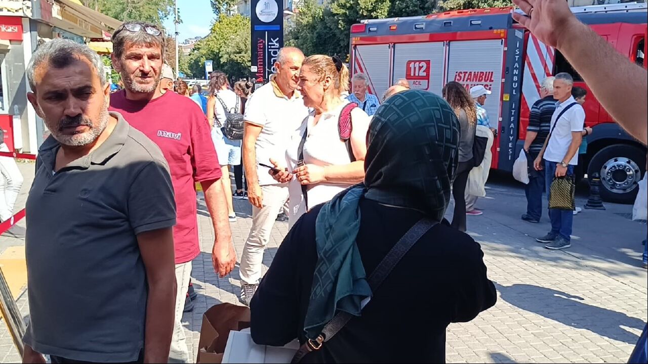 Marmaray'da yangın paniği: Durak kullanıma kapandı - 1. Resim