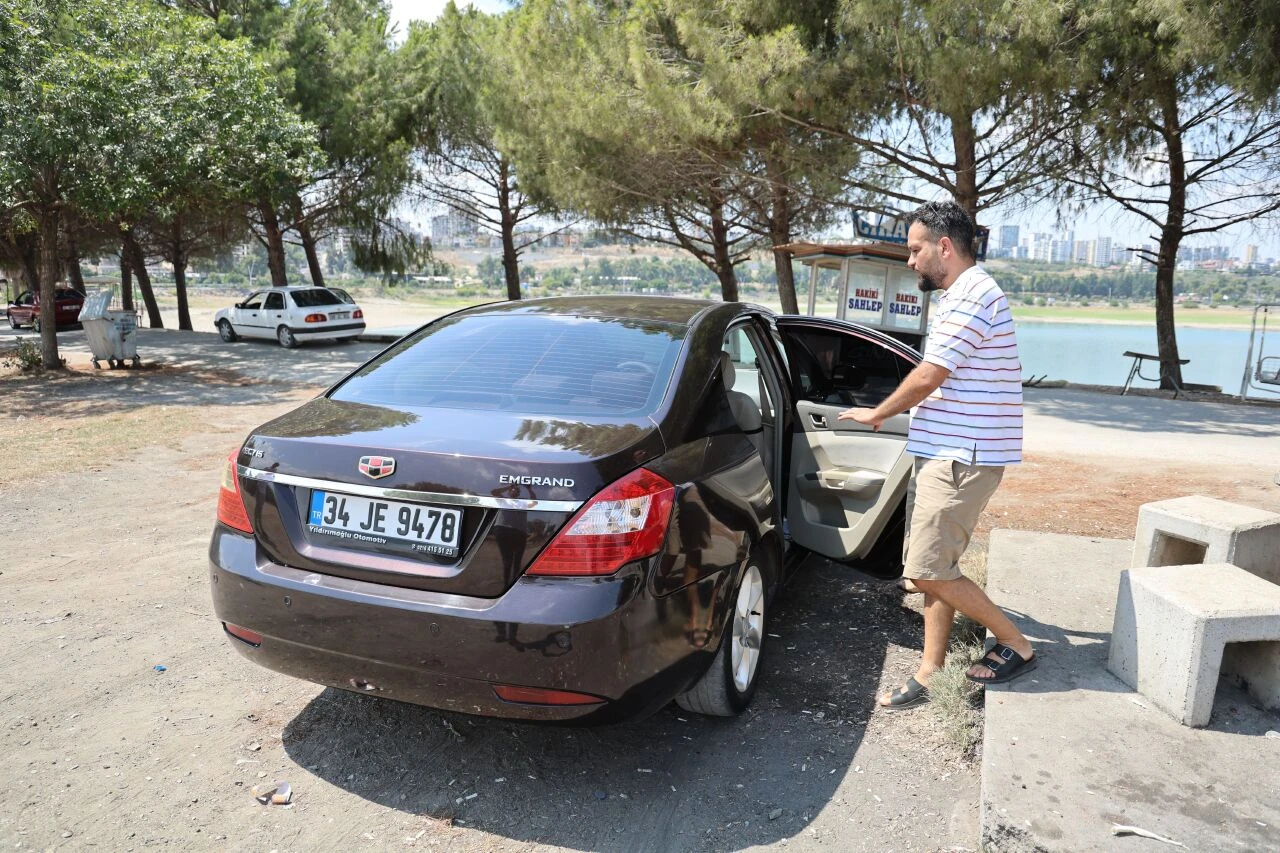 Piknikte büyük şok yaşadılar! Mangal keyfi altın dolu çantadan etti - 2. Resim