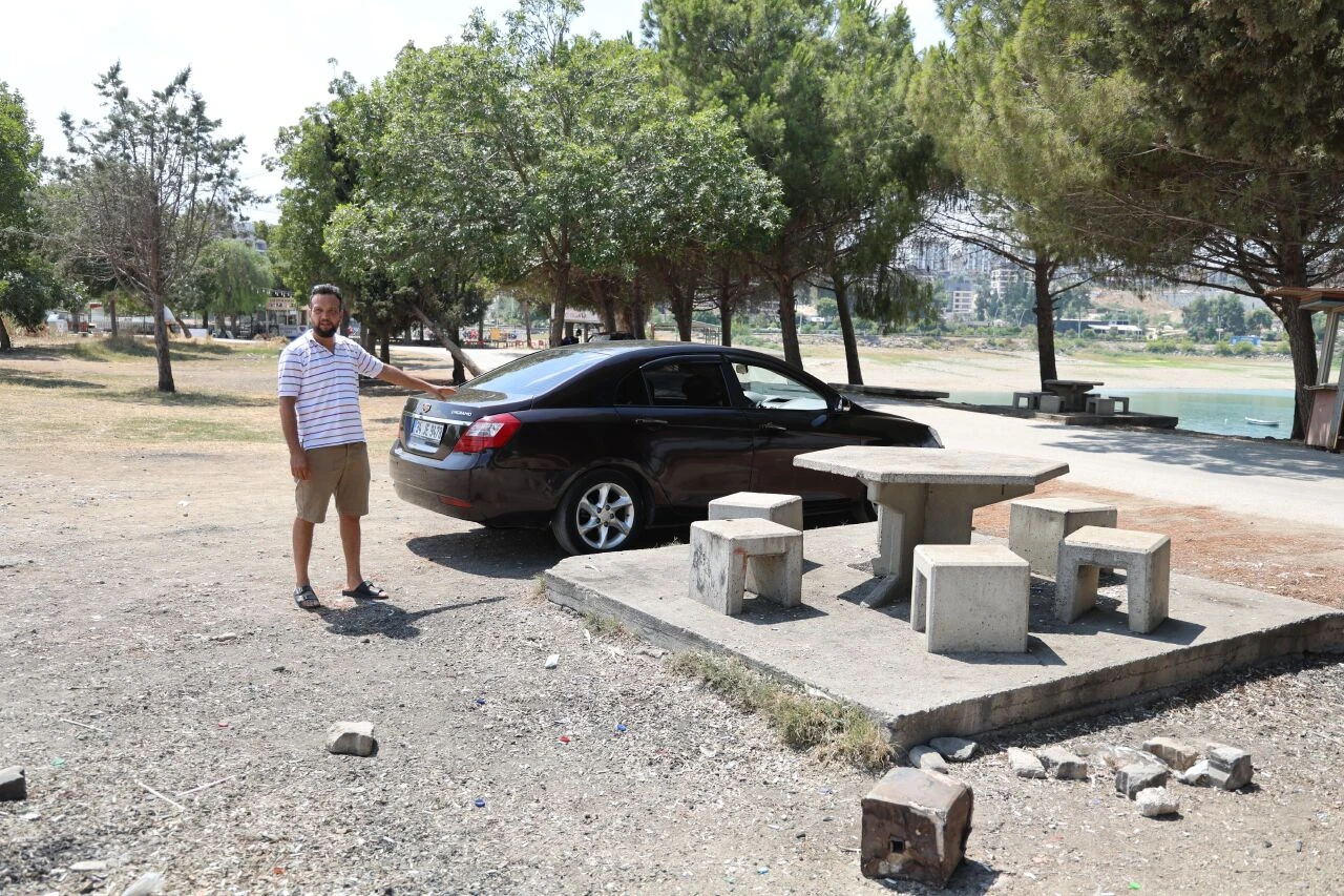 Piknikte büyük şok yaşadılar! Mangal keyfi altın dolu çantadan etti - 1. Resim