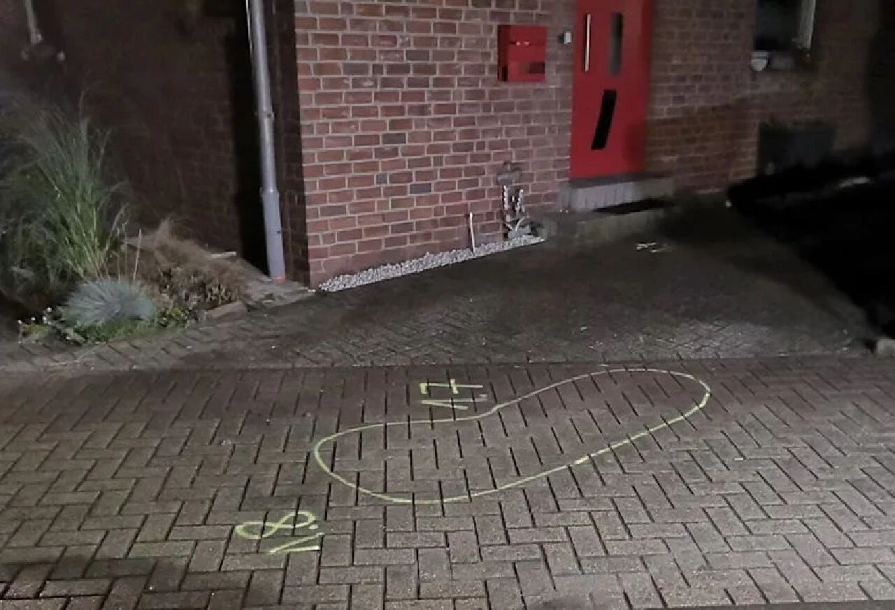 Eskişehir'den sonra bu kez Almanya! Önüne gelene bıçakla saldırdı