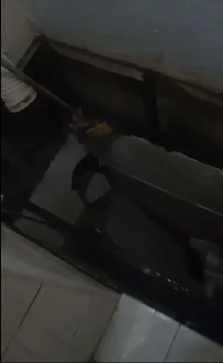 Son dakika | Fatih'te 50 yıllık binada çökme dehşeti: Genç kız banyodayken alt kata düştü