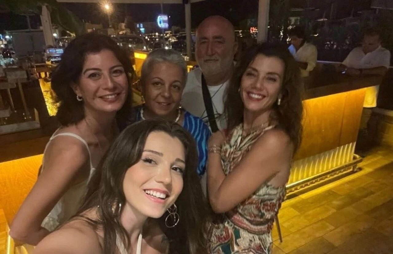 Yaprak Dökümü oyuncuları buluştu! Sosyal medya sallandı - 2. Resim